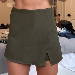 Green mini skort